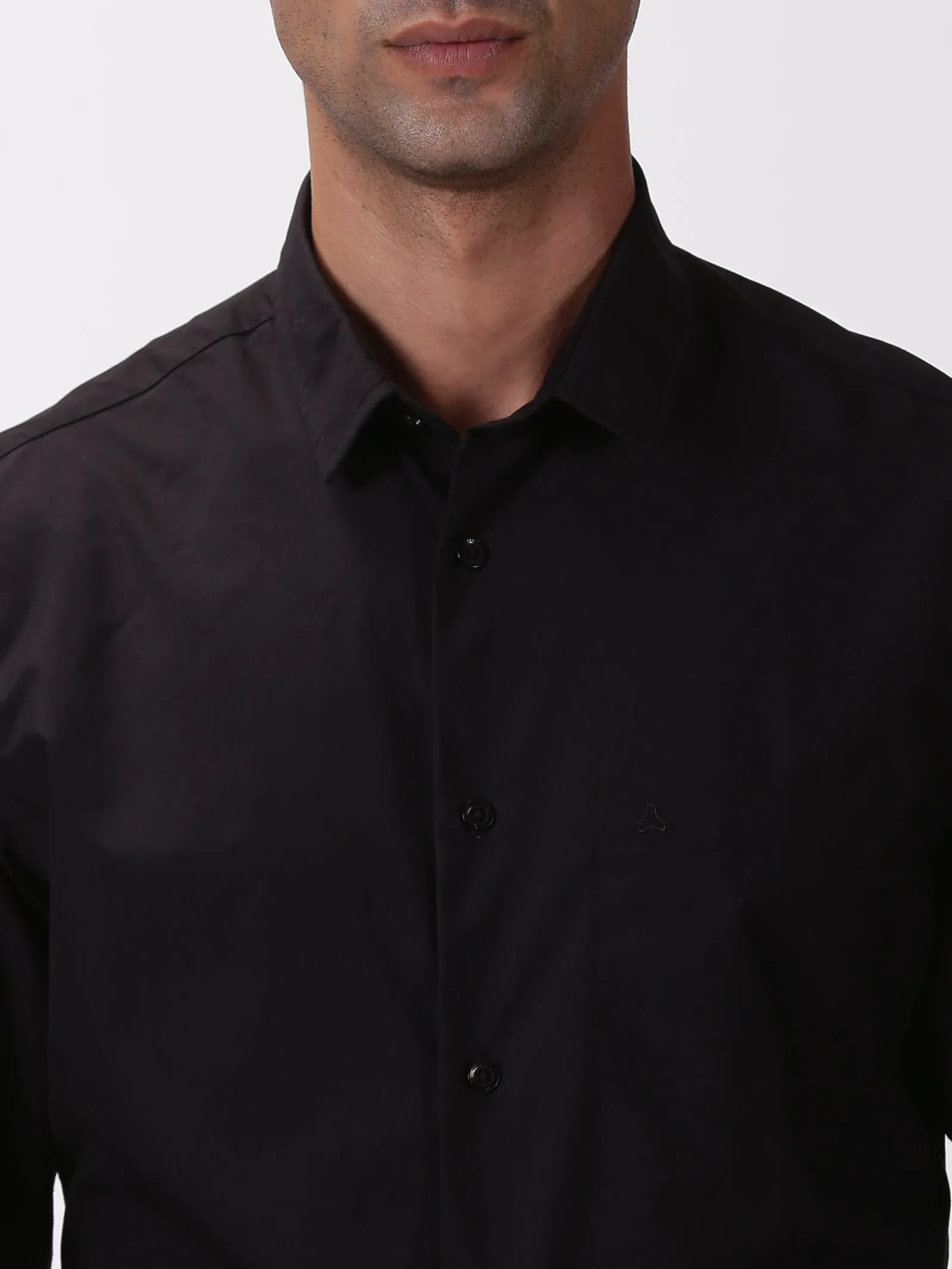 MEN'S BLACK SOLID SLIM FIT SHIRT