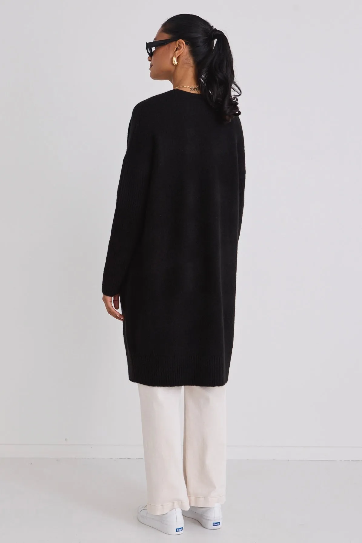 Secure Black Longline Knit Cardigan with Pockets