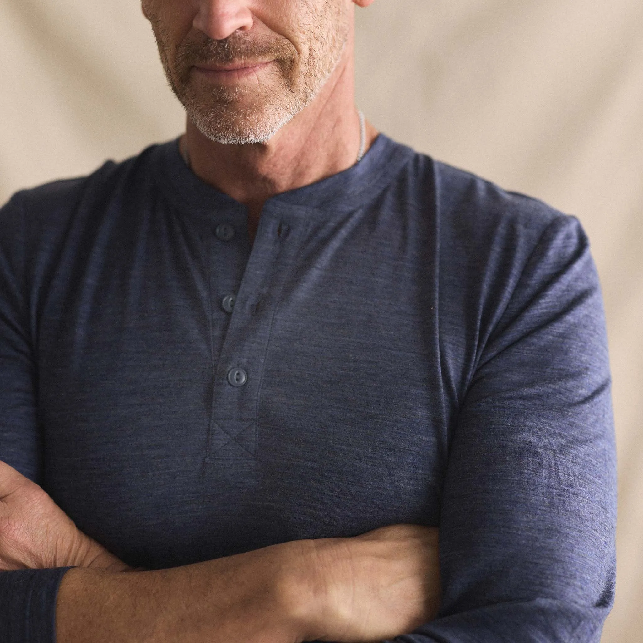 The Merino Henley in Heather Navy